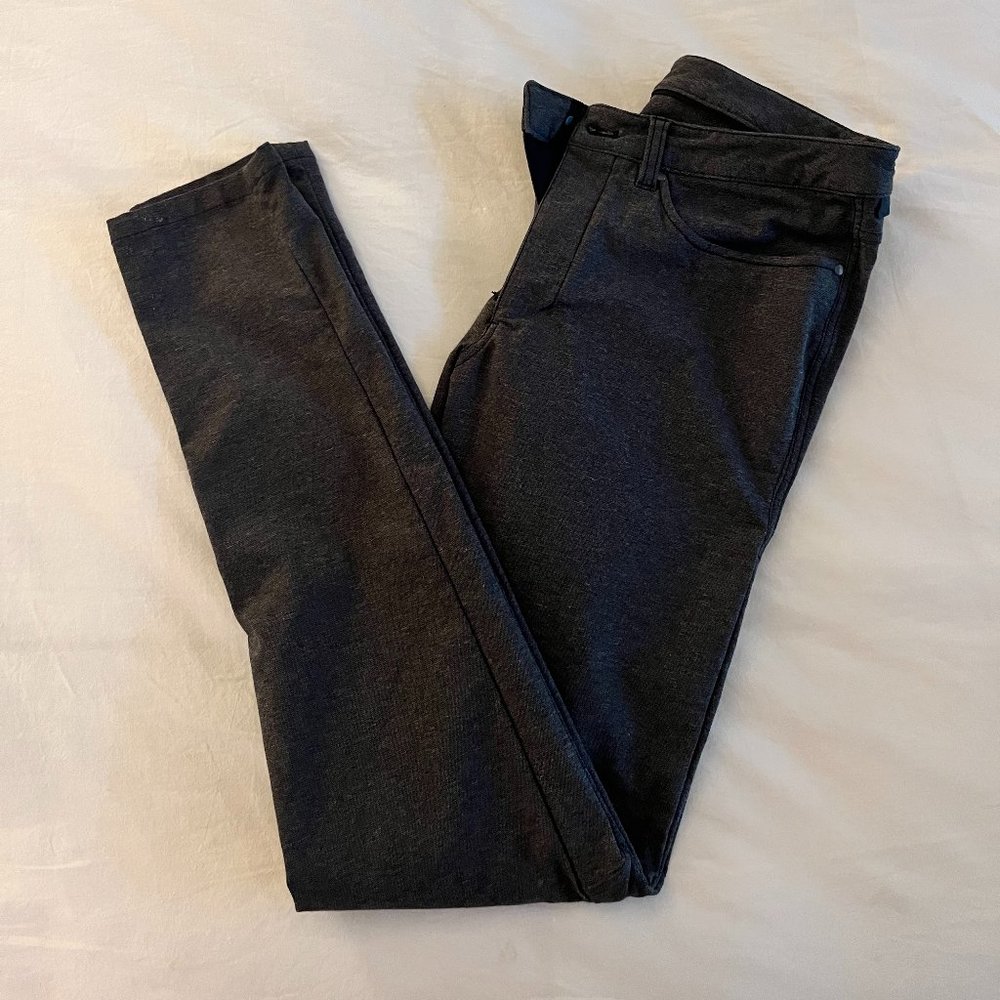 Lululemon - Mens Slim Fit - Elastic Trousers - Size 31
